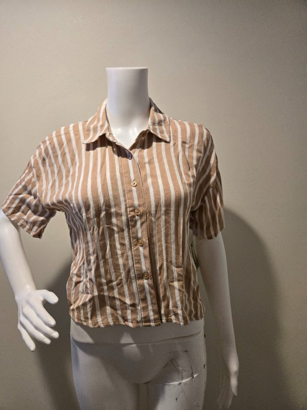 NWT No Boundaries NOBO Striped Button Down Shirt Tan White S(4-6)